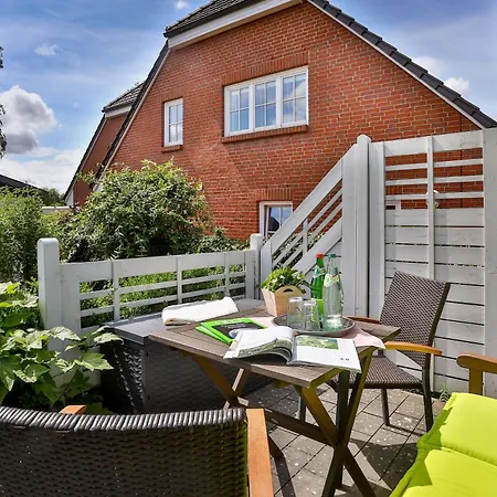 Holiday home Ferienhaus Fuchsweg Tribseer Vorstadt